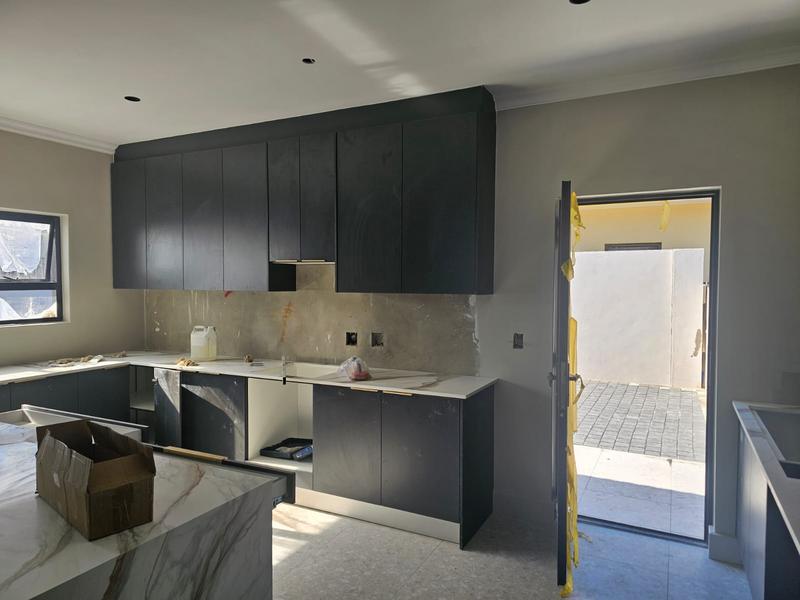 To Let 3 Bedroom Property for Rent in Clamhall Western Cape
